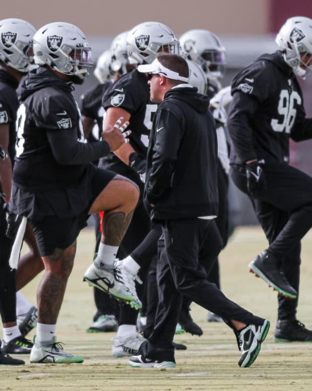 Josh McDaniels (2)